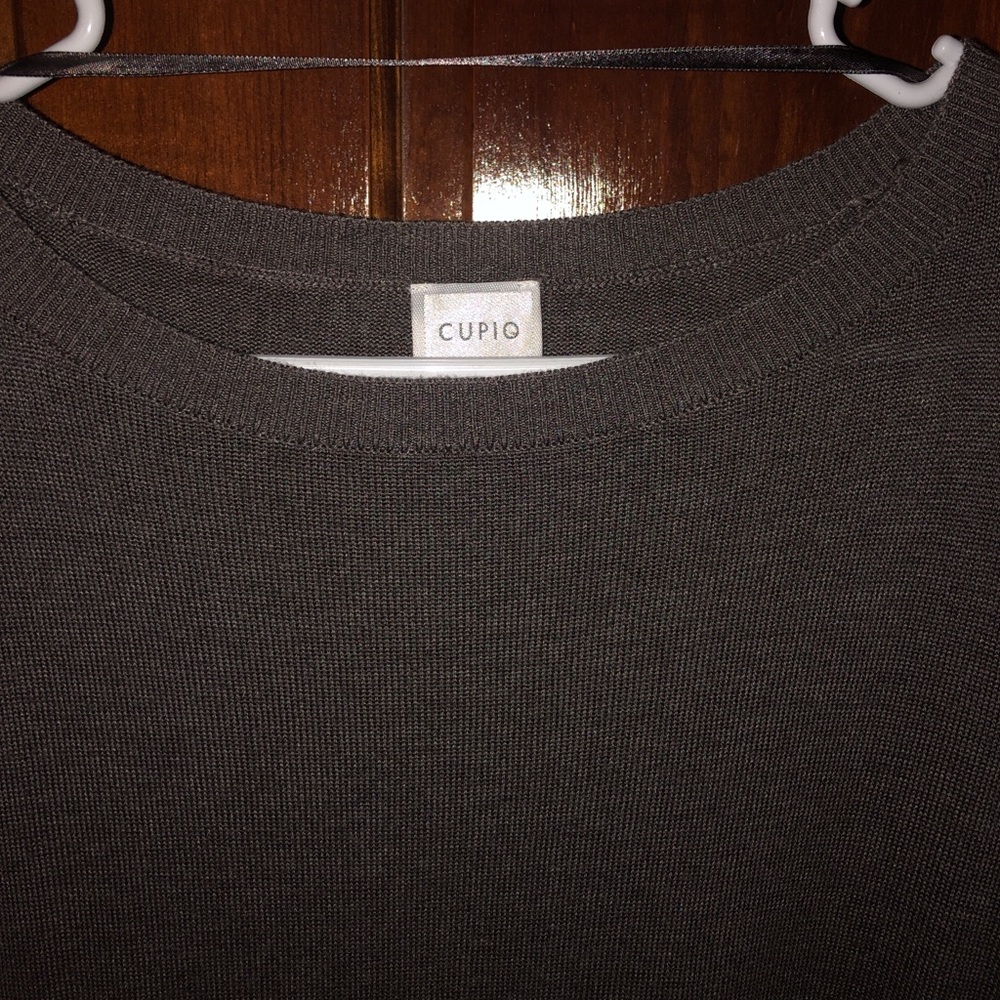Sweater - Picture 2 of 2